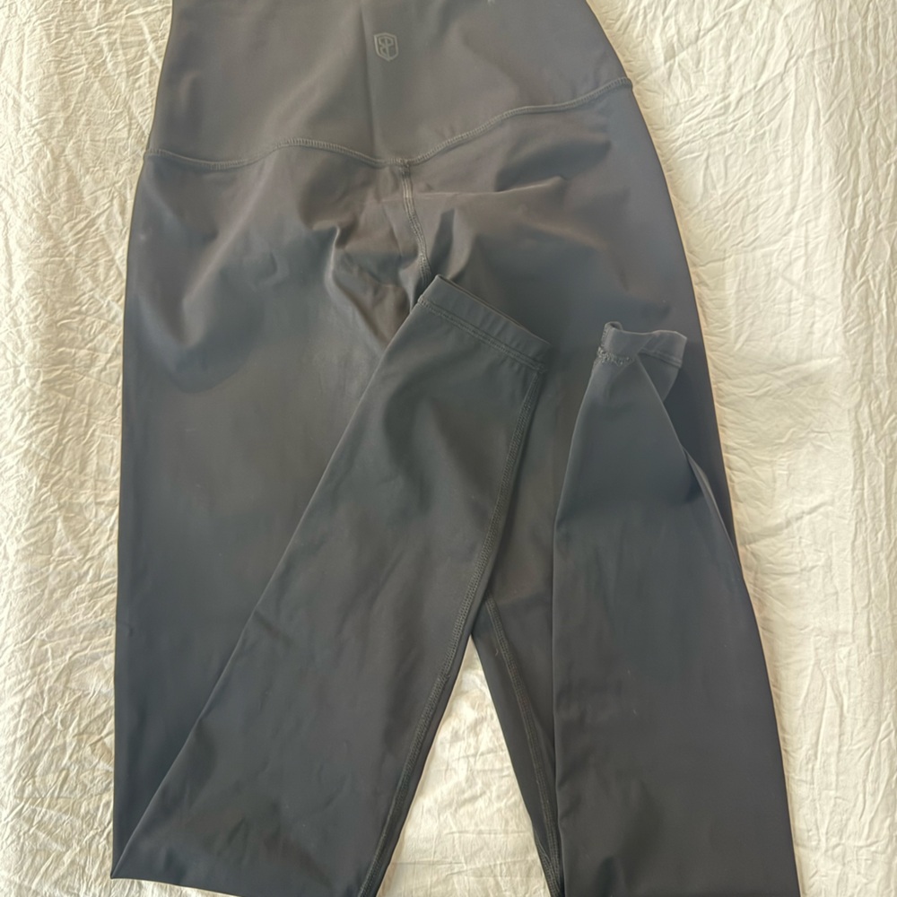 Born primitive black leggings medium